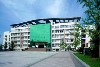 <b>四川省阆中师范学校招</b>